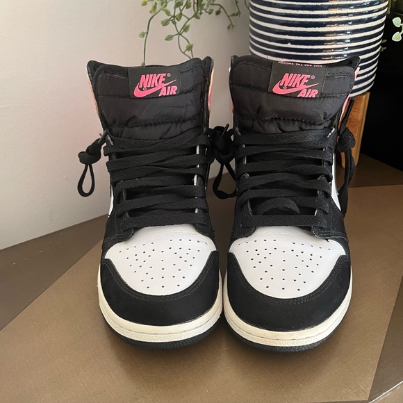 Nike Air Jordan 1 Mid Pink Black White Sneakers | Women’s Size 6 - Picture 3 of 9